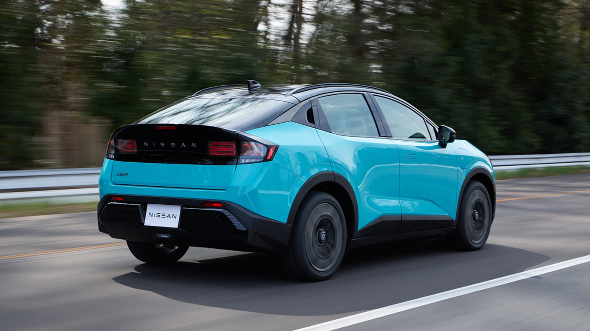 NISSAN-LEAF-2026-SUR-ROUTE-ARRIERE